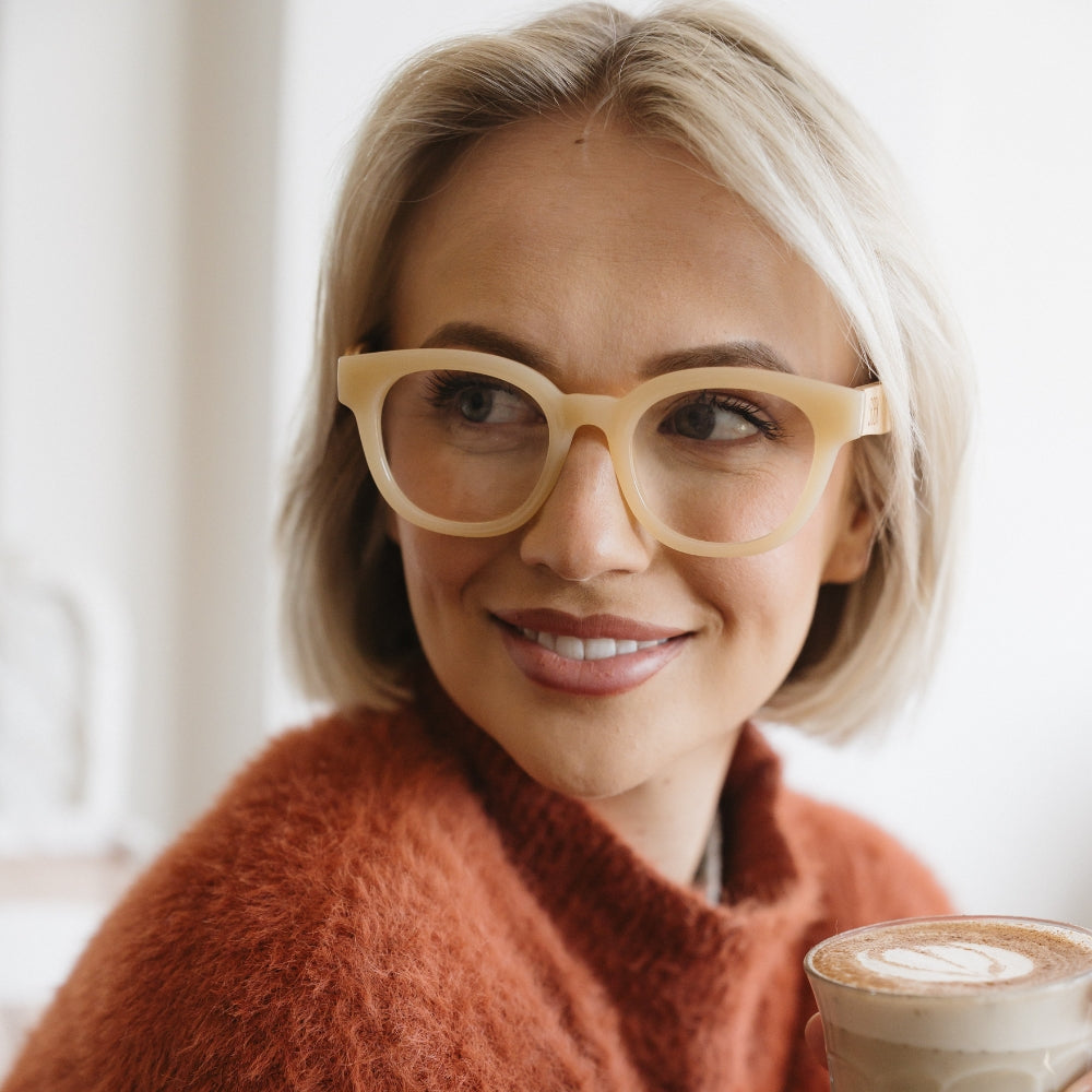 ALIVE CREAM l Wooden Magnifying Reader