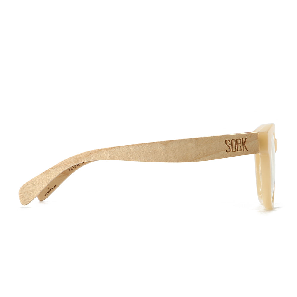 ALIVE CREAM l Wooden Magnifying Reader
